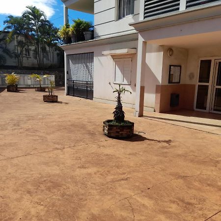 Appartement T3 Proche Aeroport Et Nordev Sainte-Clotilde エクステリア 写真