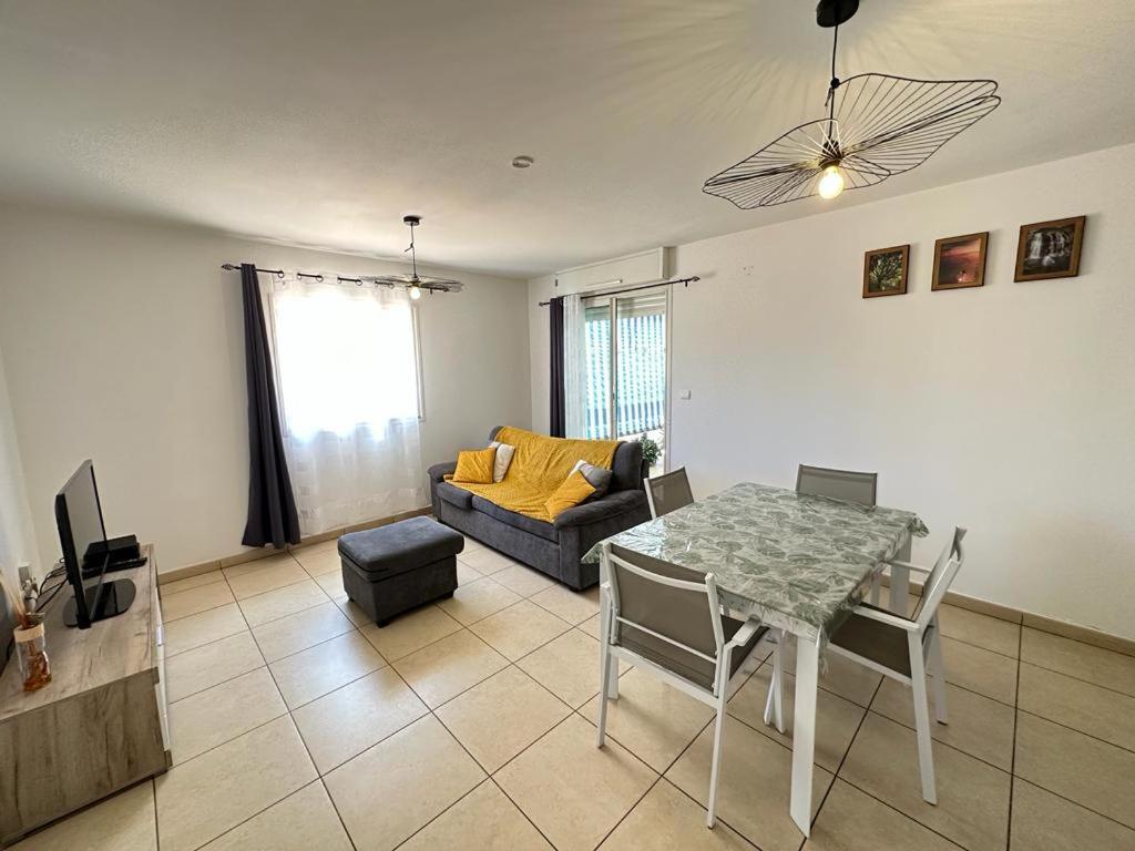 Appartement T3 Proche Aeroport Et Nordev Sainte-Clotilde エクステリア 写真